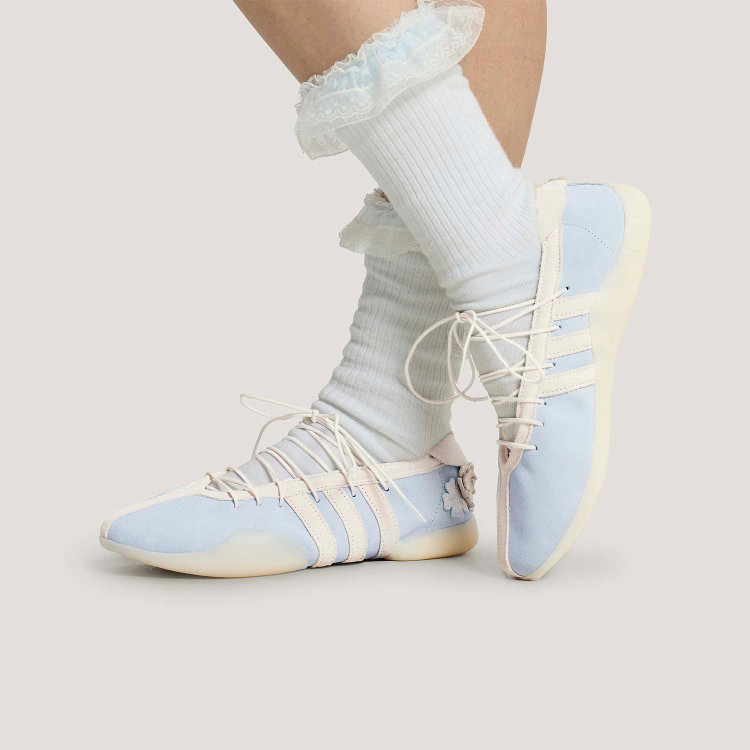 รองเท้าลำลองสไตล์บัลเล่ต์พื้นบ - Adidas Shoes Samba บทวิจารณ์และราคา